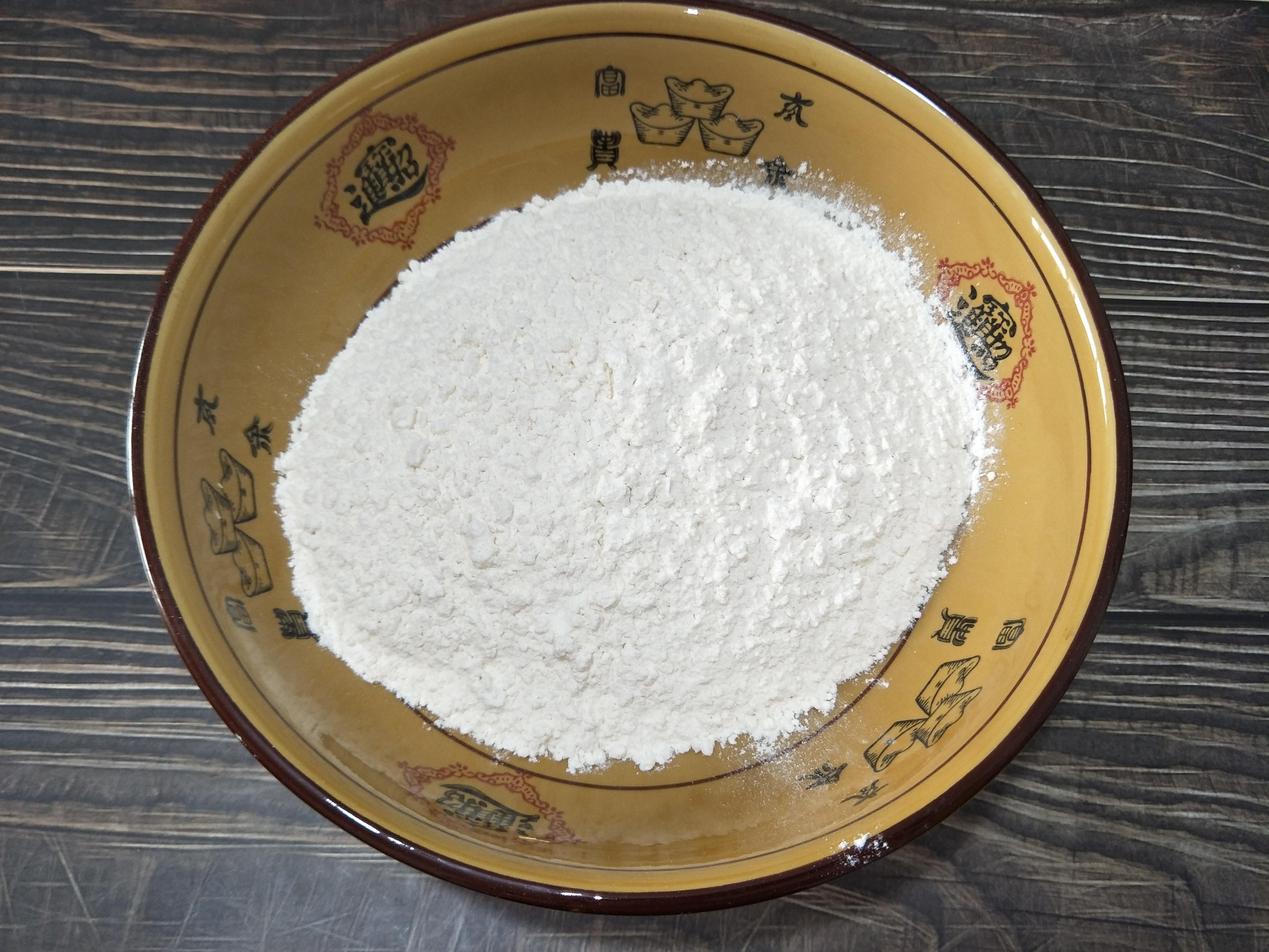 包饺子和面用冷水还是热水（饺子不露馅的诀窍）-2