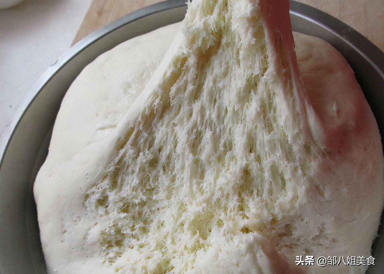 蒸包子一直大火吗（在家蒸包子是热水好还是冷水好）-5