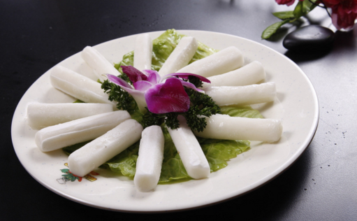年糕可以放冰箱冷冻吗（年糕拆开怎么保存）-2