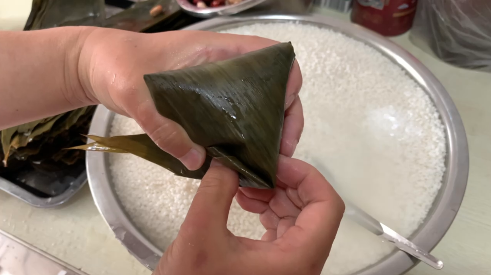 包粽子的花生要泡多久（端午节的粽子怎么做）-3