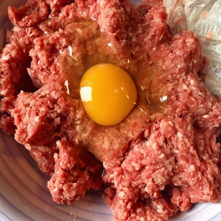 超汉堡微波炉加热多久（汉堡牛肉饼的做法）-5
