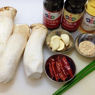 杏鲍菇焯水多久能熟（凉拌杏鲍菇简单好吃的做法）-2