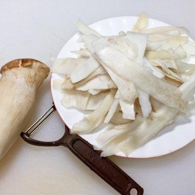 杏鲍菇焯水多久能熟（凉拌杏鲍菇简单好吃的做法）-3