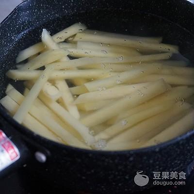 薯条烤箱温度和时间（烤箱里烤薯条的做法窍门）-4