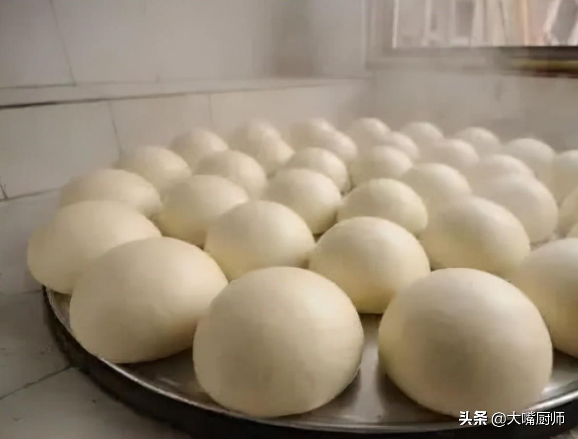 蒸馒头一直用大火吗（在家蒸馒头的做法技巧）-1
