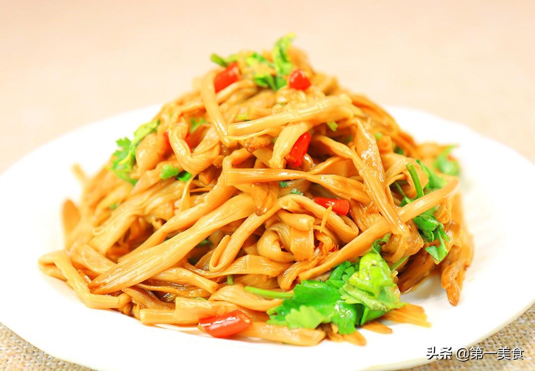 干黄花菜要泡多久才可以煮（凉拌黄花菜的家常做法）-1
