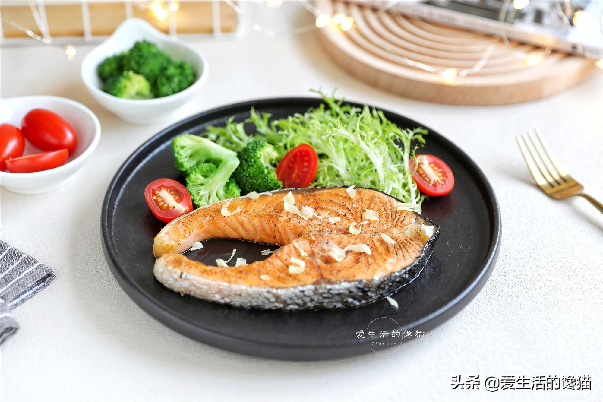 三文鱼的吃法大全（三文鱼除了生吃还能怎么吃）-6