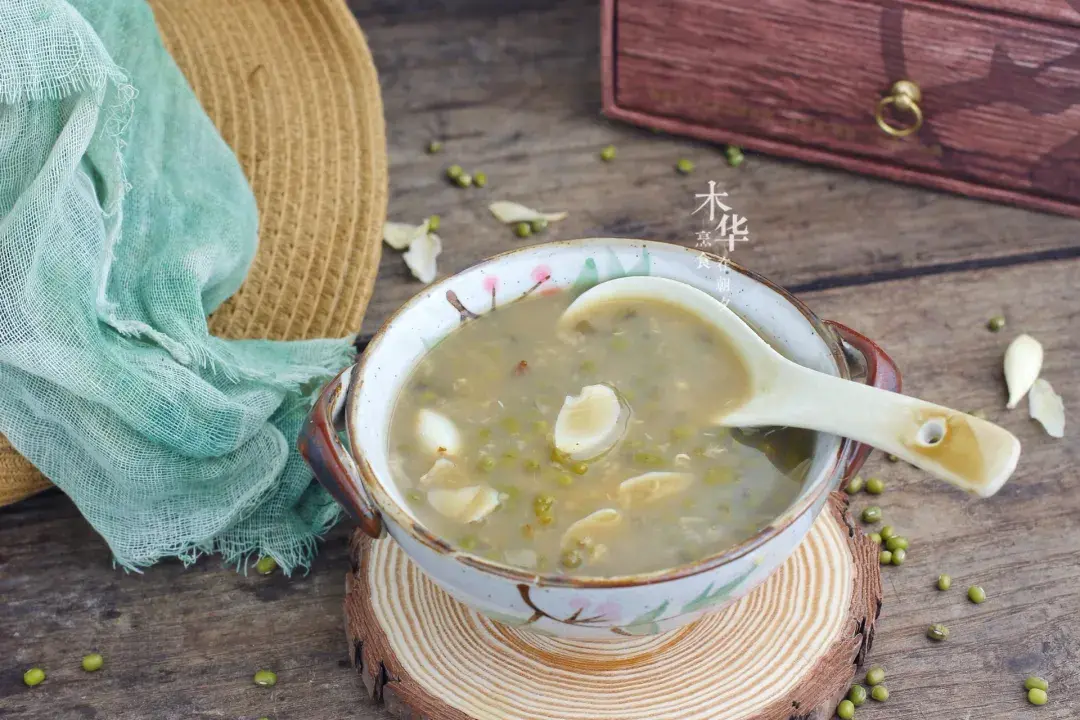 煮绿豆汤绿豆要泡多久（绿豆有哪些吃法）-3