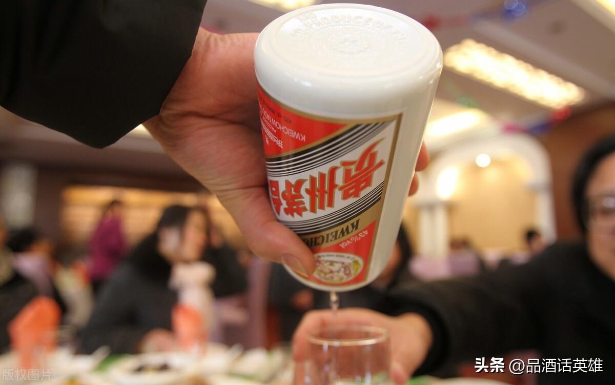 茅台什么香型的白酒（酱香型白酒的执行标准是什么）-1