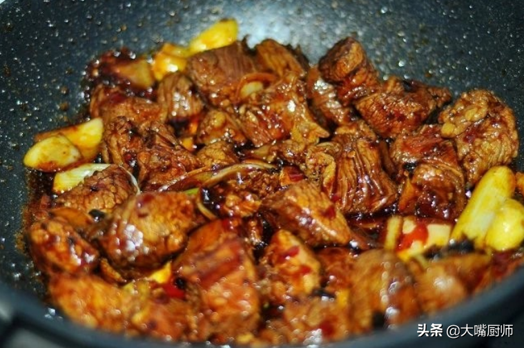 牛肉一般炖多久才会彻底软烂（牛肉炖久了会不会更老）-7