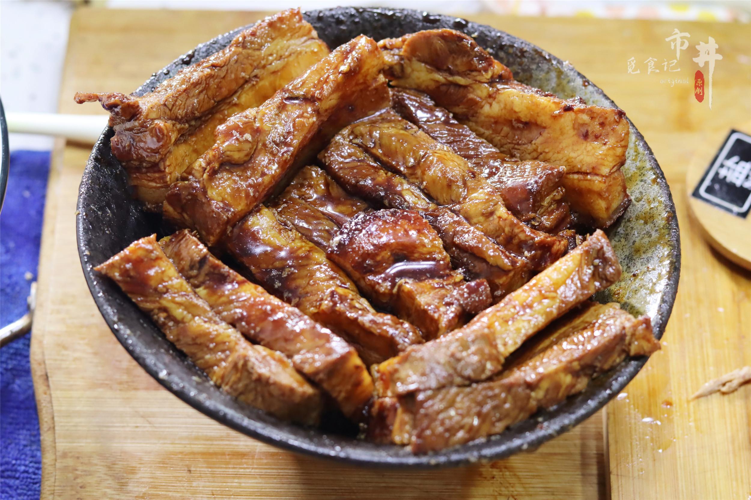 梅菜扣肉是哪个地方的特色菜（正宗梅菜扣肉的家常做法）-11