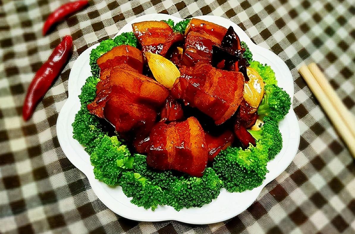 红烧肉什么时候放盐最合适（红烧肉怎么做最好吃又简单）-1