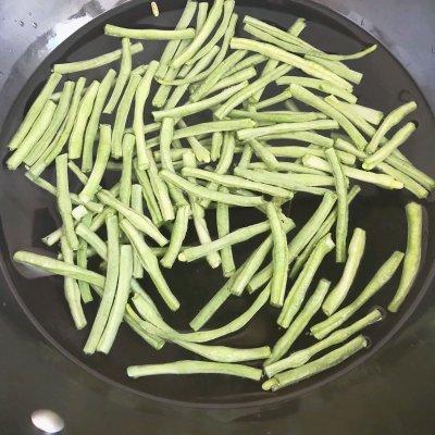 长豆角焯水几分钟熟（凉拌长豆角怎么做最好吃）-3