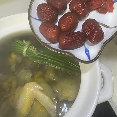 鸽子汤炖多久最营养（鸽子汤放什么材料好）-5