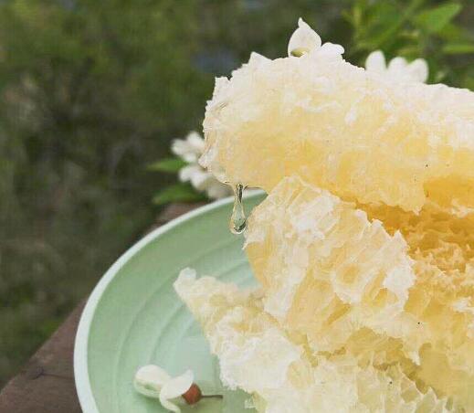 蜂蜜和蜂巢蜜哪个更好？有什么区别？-1