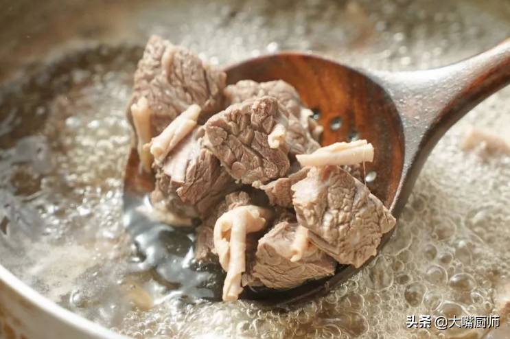 牛肉一般炖多久才会彻底软烂（牛肉炖久了会不会更老）-5