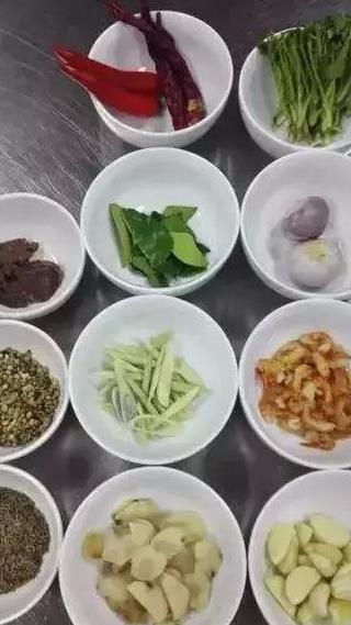 咖喱粉怎么调成咖喱汁（咖喱酱汁的简单做法）-3