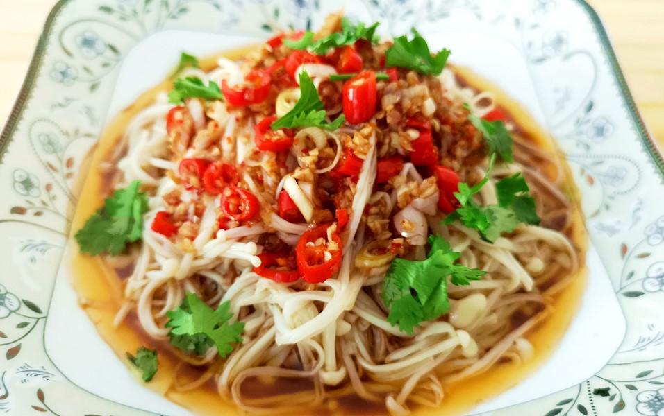 金针菇要煮多久才熟（凉拌金针菇的调料配方）-2