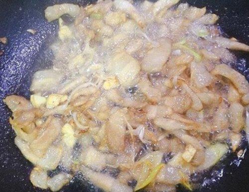 炒芦蒿要不要焯水（芦蒿怎么炒好吃）-7