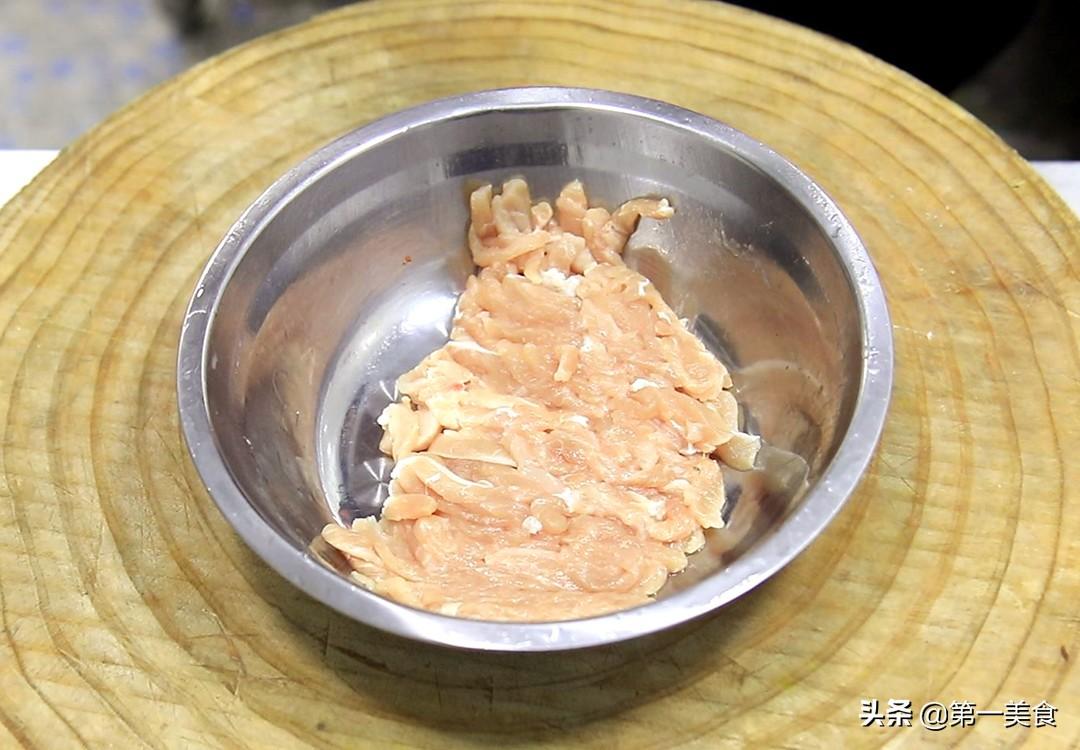 肉和黄花菜的做法大全（黄花菜炒肉丝怎么炒好吃）-2