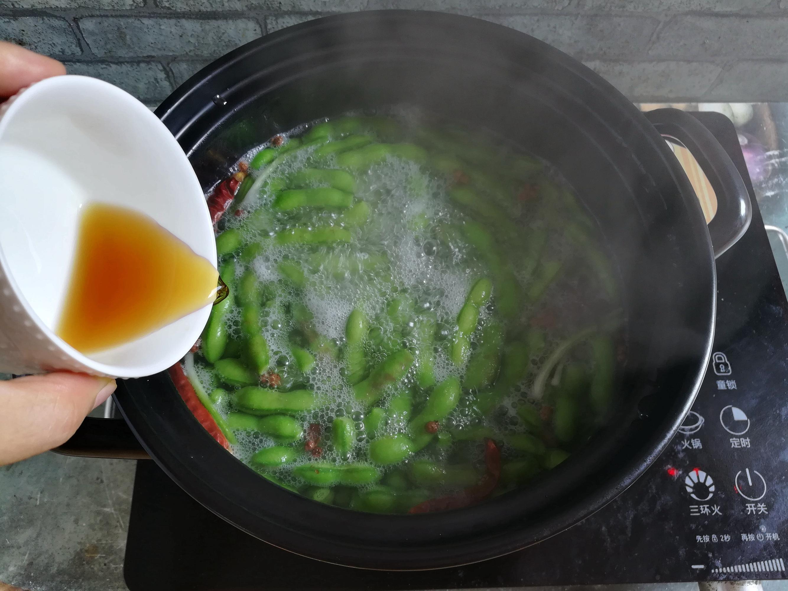 水煮毛豆要煮多久入盐（盐煮毛豆几分钟熟）-8