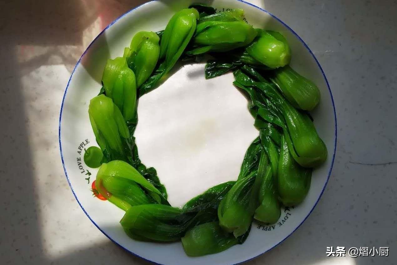 香菇炒油菜怎么炒好吃，香菇油菜怎样做-7