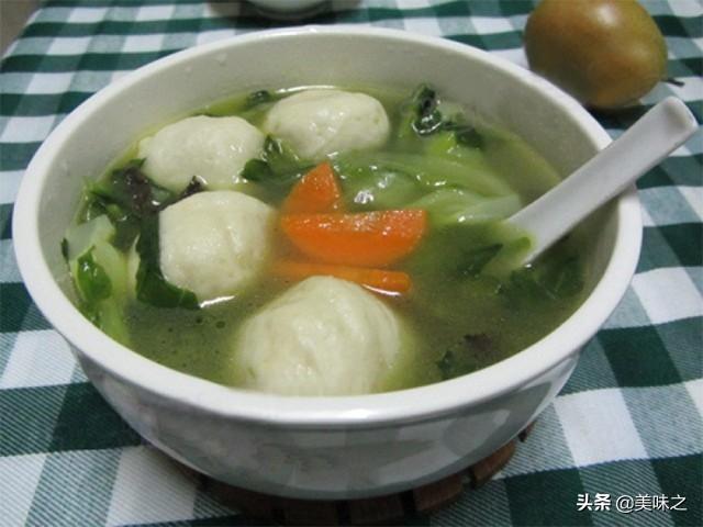 鱼丸煮汤配什么煮最好（鱼丸跟什么绝配最好吃）-1
