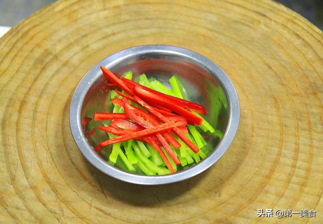 肉和黄花菜的做法大全（黄花菜炒肉丝怎么炒好吃）-7