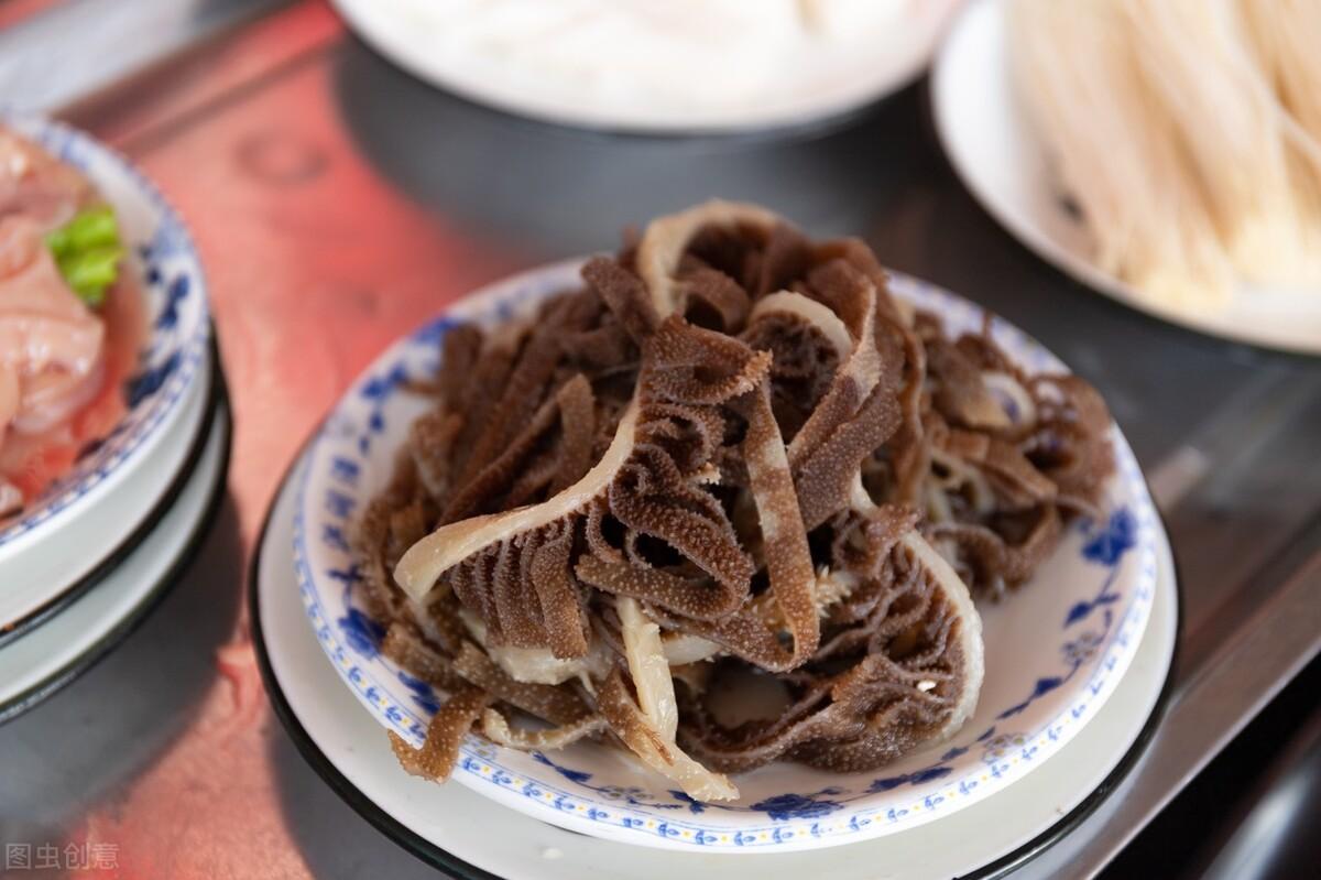 毛肚怎么洗才能干净没有味（毛肚去腥味最简单的方法）-2