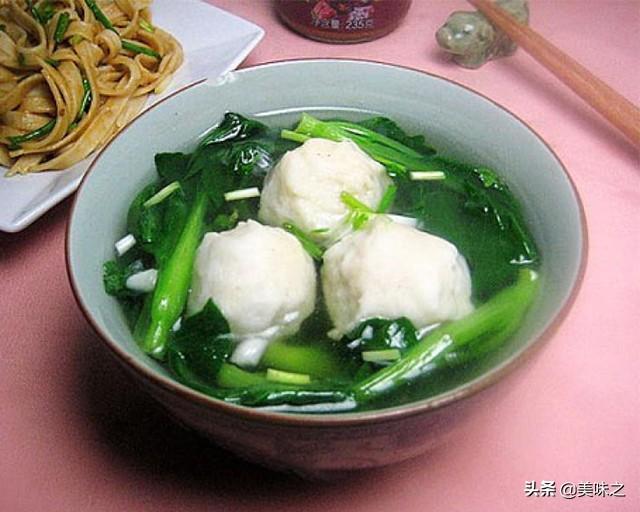 鱼丸煮汤配什么煮最好（鱼丸跟什么绝配最好吃）-2