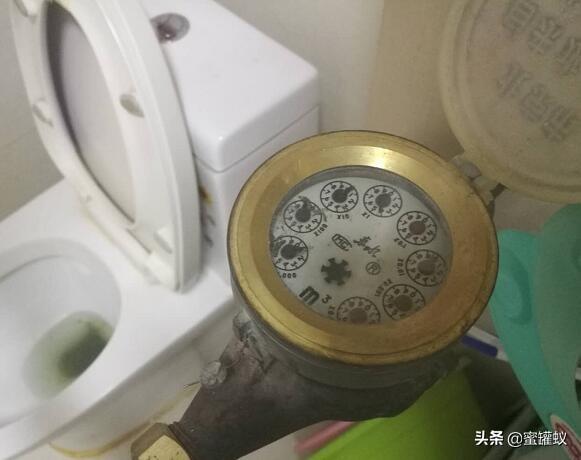 水表怎么看吨数红数字 大水表的读数怎样看-4