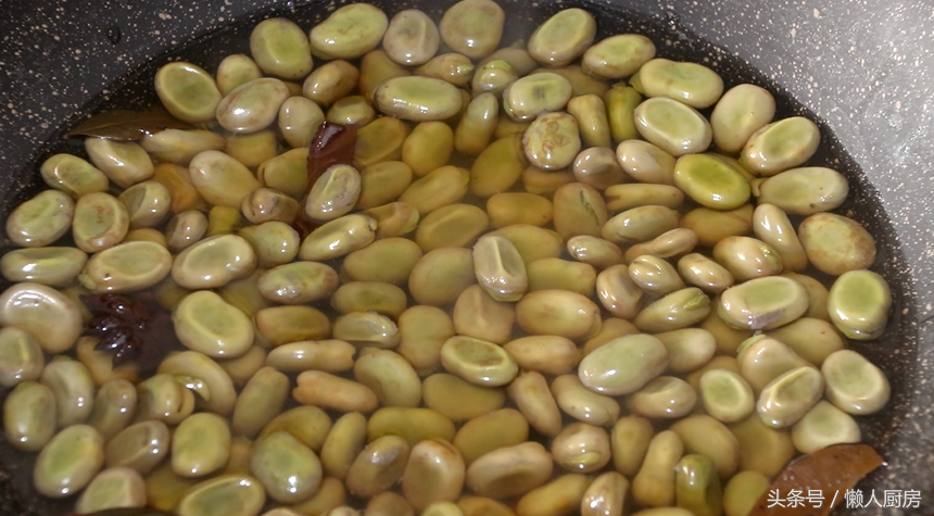 怎样煮蚕豆又软又好吃（怎么煮蚕豆不烂又好吃窍门）-1