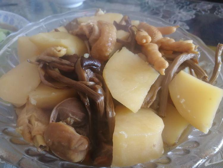 鸡肉炖蘑菇土豆的做法（最简单的鸡肉炖土豆）-8