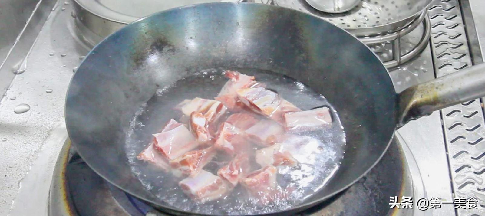 糖醋排骨怎么做才好吃（饭店里糖醋排骨的做法）-4