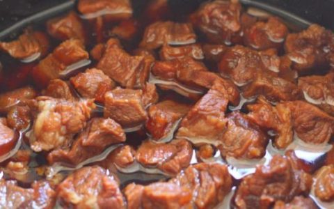 炖牛肉最忌讳两种佐料（炖牛肉都是什么调料）