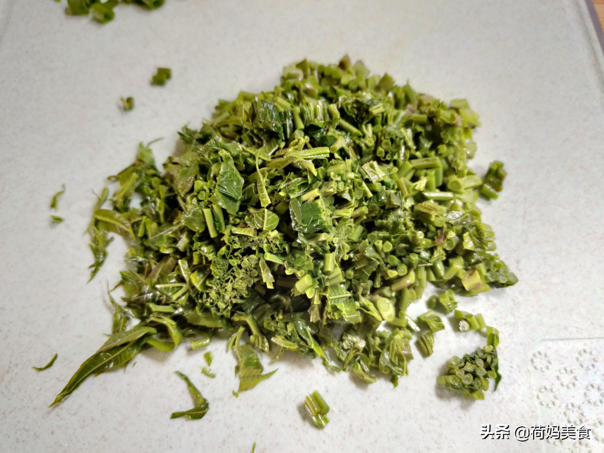 香椿调豆腐怎么调好吃又简单（香椿芽拌豆腐的做法窍门）-7