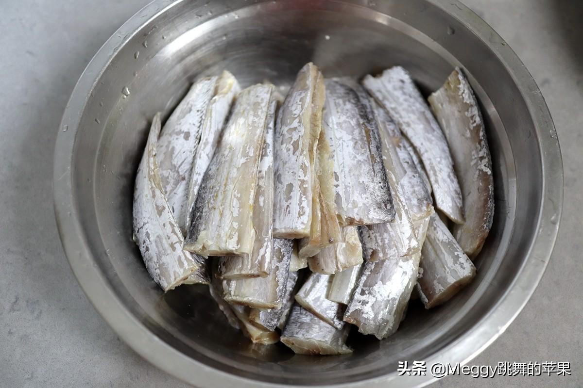 【图】正宗的炸带鱼家常做法，如何做出好吃的炸带鱼_饮食文化_美食-伊秀生活网|yxlady.com