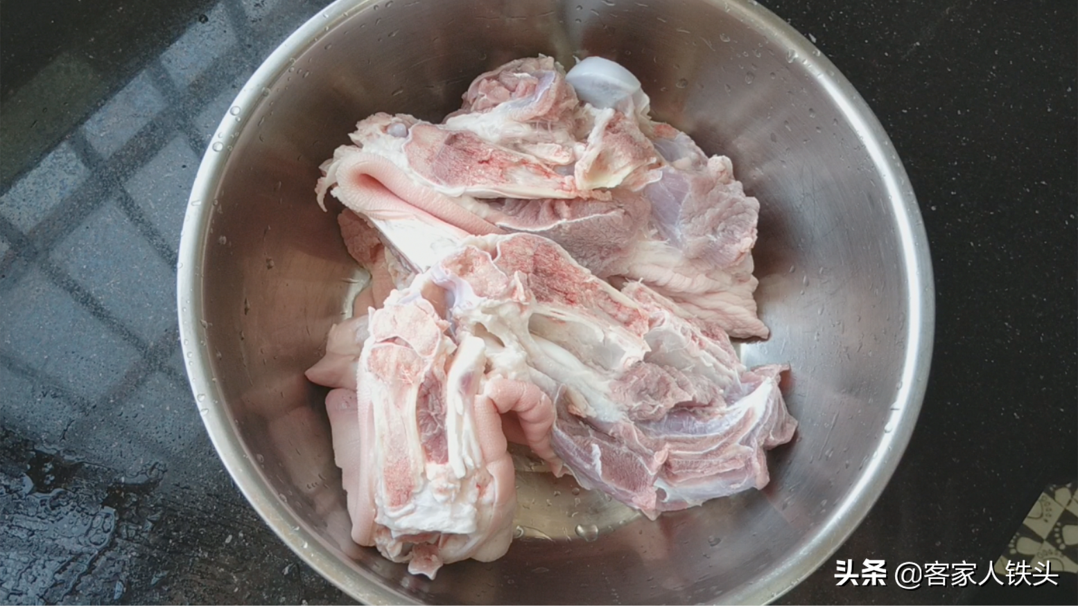 酱猪蹄子最简单的做法（电饭锅酱猪蹄的家常做法）-2