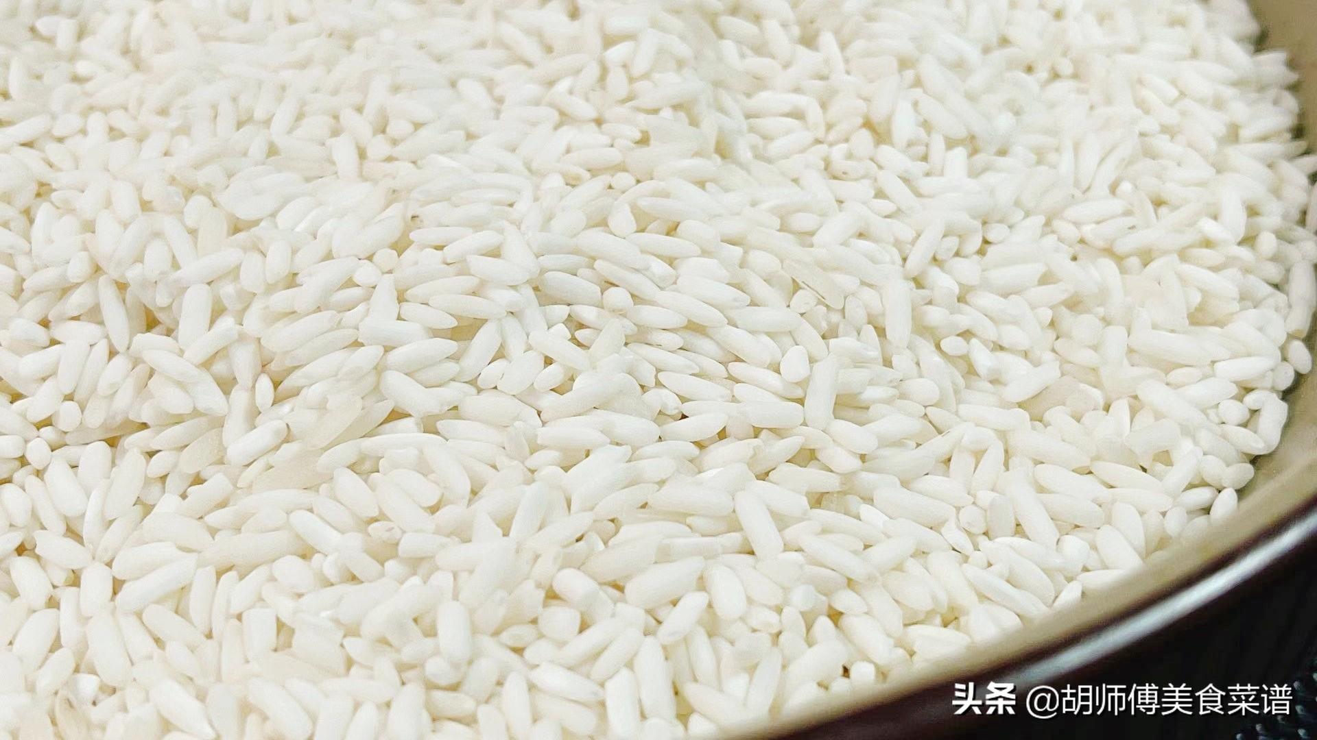 包粽子时江米泡多长时间（粽子的糯米怎么选）-5