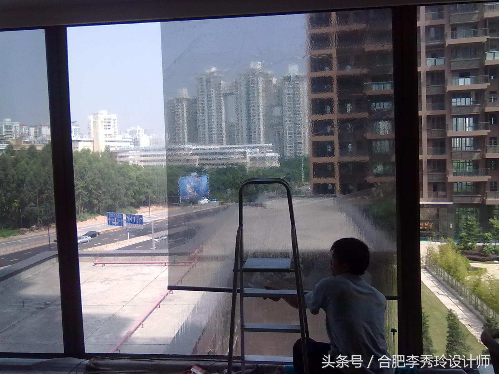 阳台窗户玻璃贴膜效果图_阳台玻璃贴膜优缺点-3