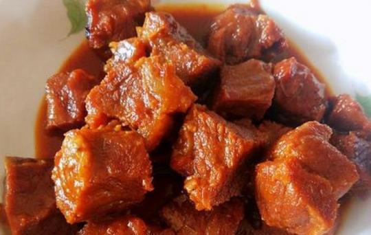 炖牛肉最忌讳两种佐料（炖牛肉都是什么调料）-5