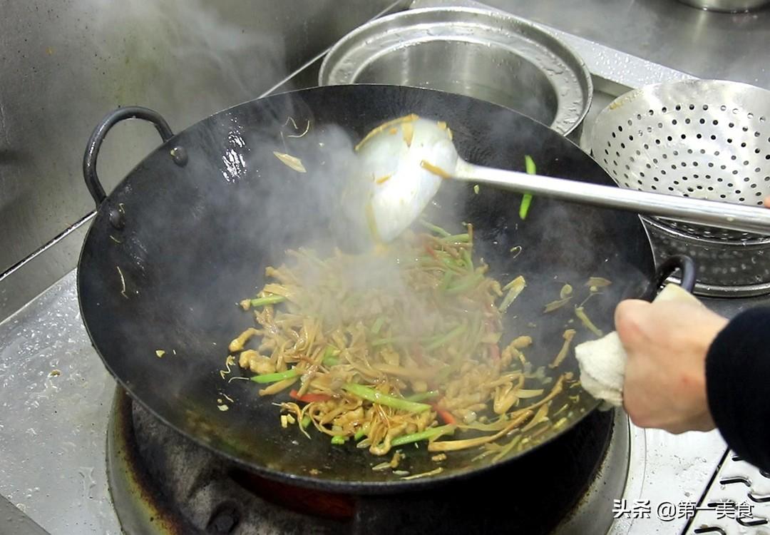肉和黄花菜的做法大全（黄花菜炒肉丝怎么炒好吃）-11