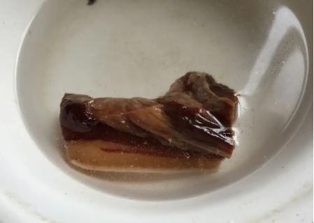 腊肉冷水煮还是开水煮煮多久（腊肉凉水泡还是温水泡）-2
