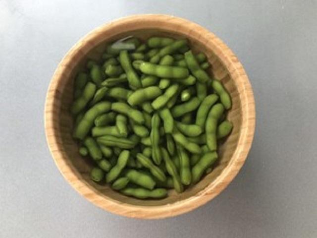 毛豆怎么做好吃水煮家常简单（凉拌毛豆如何做）-8