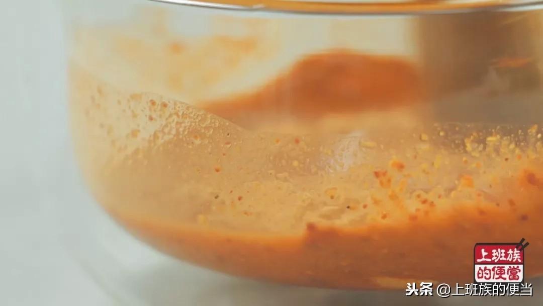奥尔良烤翅的腌制方法（自制奥尔良烤鸡翅的做法）-6