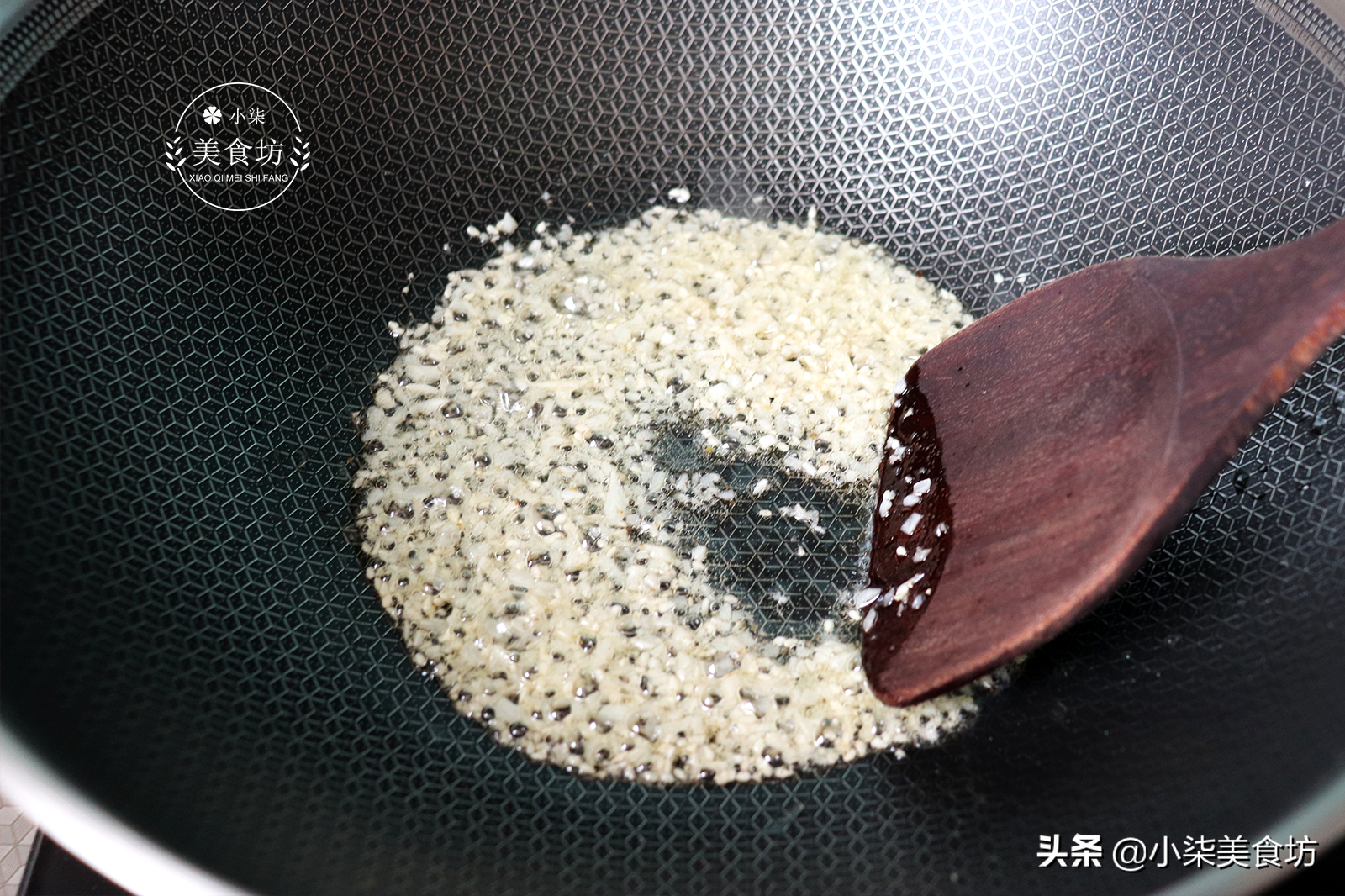 蒜蓉鹅蛋在家怎么做好吃（鹅蛋最佳吃法推荐）-9