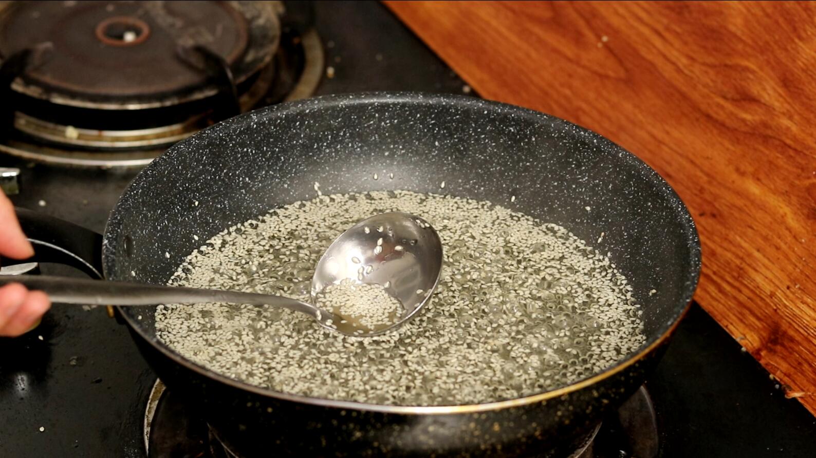水果糖葫芦怎么做不化糖还很脆的配方-7