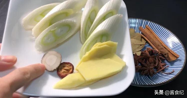白汤羊肉汤的做法及配料（炖羊肉汤三放三不放）-2