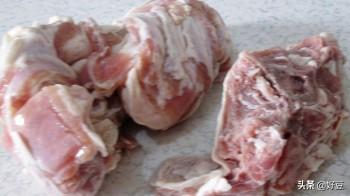 羊肉泡馍的汤的正宗做法 做羊肉泡馍要哪些配料-1