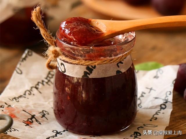 葡萄酱的家庭制作方法（草莓酱怎么做好吃又简单）-2